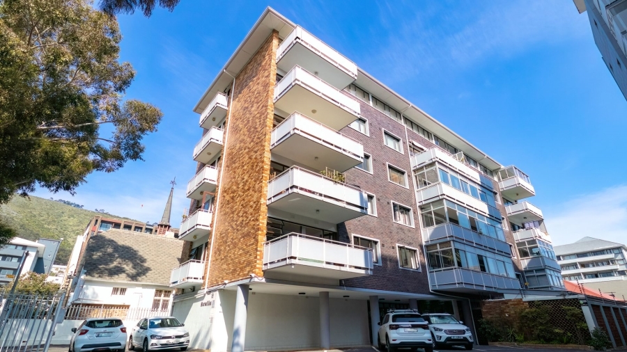 To Let 2 Bedroom Property for Rent in Sea Point Western Cape